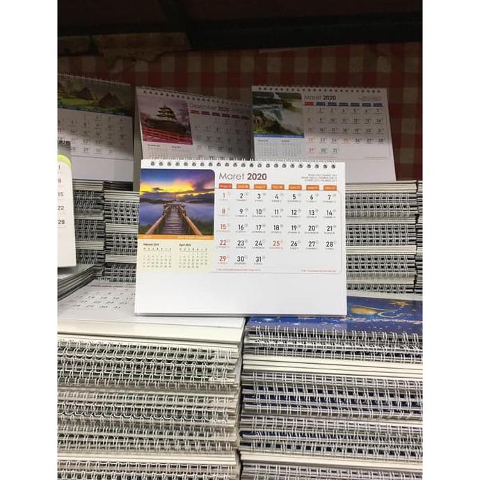

Kalender Meja Duduk 2020
