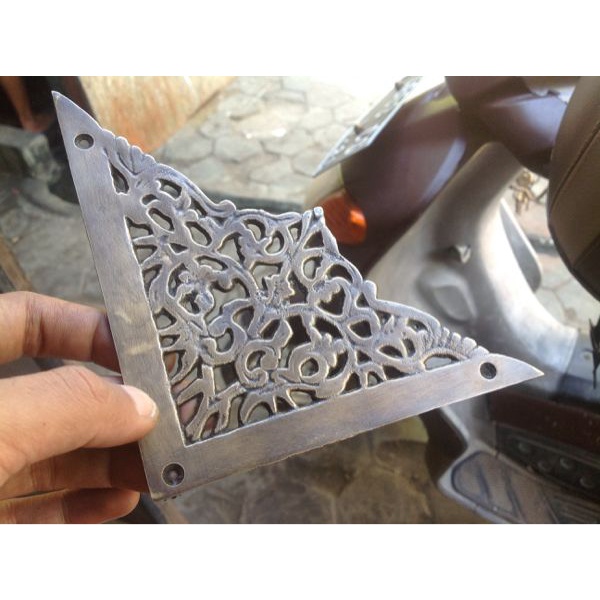 Siku antikornamen lemari dan meja Asli Kuningan