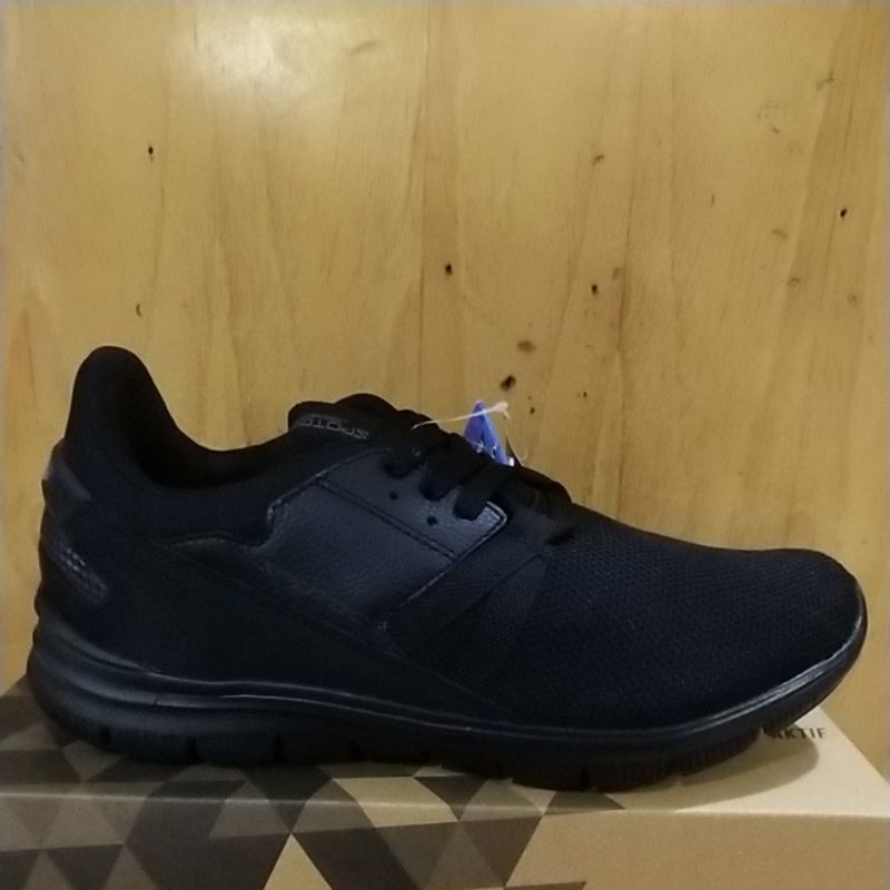 Diskon sepatu ukuran besar spotec size 44-47