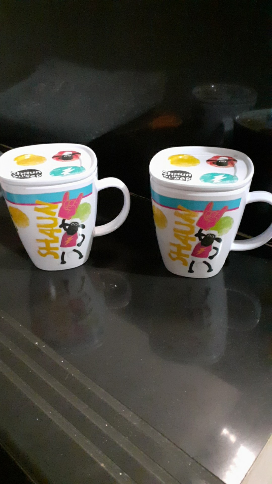 Onyx Cangkir Segi + Tutup / Square Mug + Cover Shaun The Sheep 340 Ml