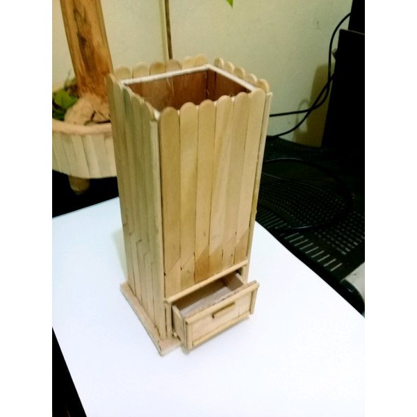 TEMPAT PENSIL UNIK