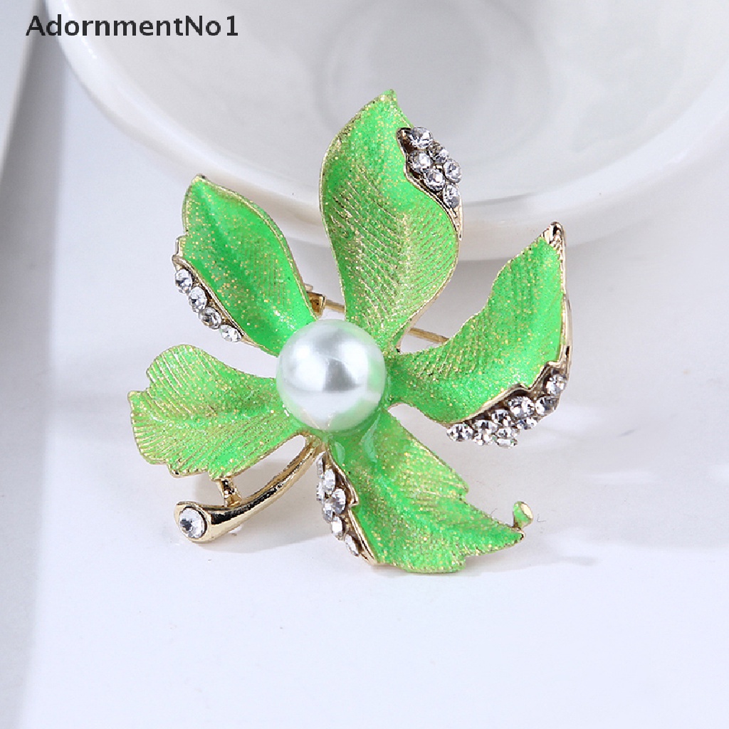 (AdornmentNo1) Bros Pin Desain Daun Maple Hias Mutiara Aksesoris Wanita