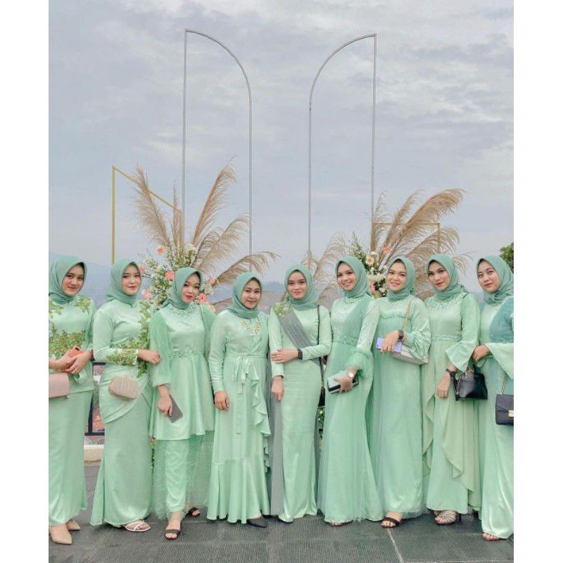 Paket Seragaman Bridesmaids/ Baju Nikah / Baju Wisuda / Seragaman keluarga