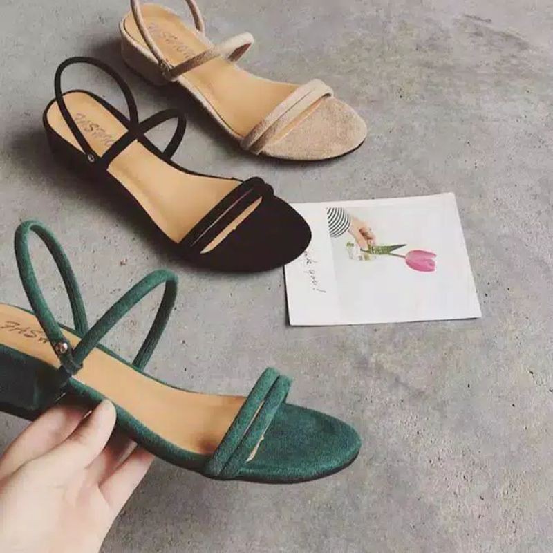 sandal hak tahu wanita pendek 3cm santai