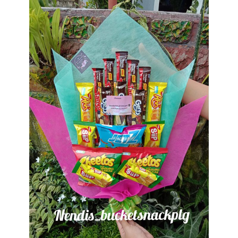 

Buket Snack Wisuda / Hampers Snack Wisuda / Buket ulang tahun