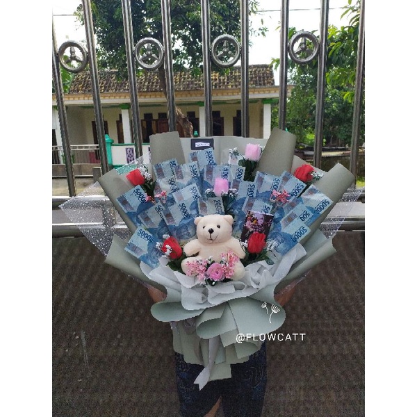 Bucket Uang + Hiasan+ Boneka / Bucket Money / Bouquet Money