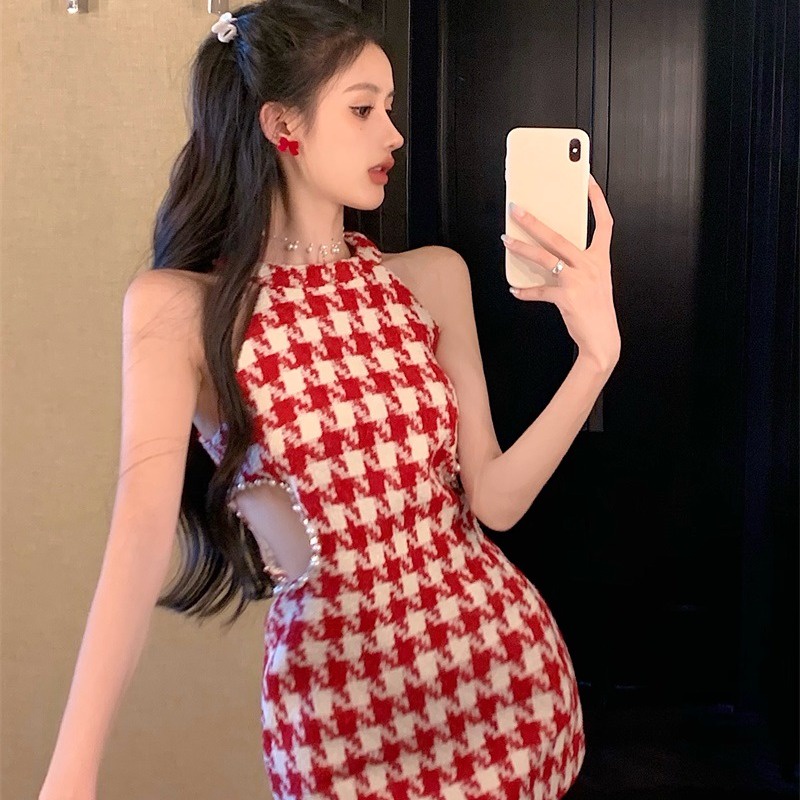 Gaun Mini Berlian Imitasi Hollow Merah Houndstooth Halter Gaun Musim Panas Bahasa Perancis Baru Lehe