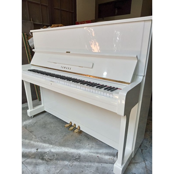 Yamaha Piano U1 G Putih