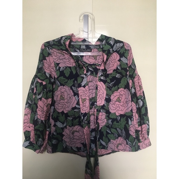 

Preloved Flower Top Pita