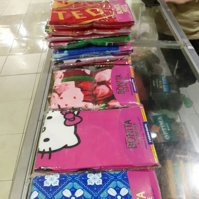 Sarung bantal bonita