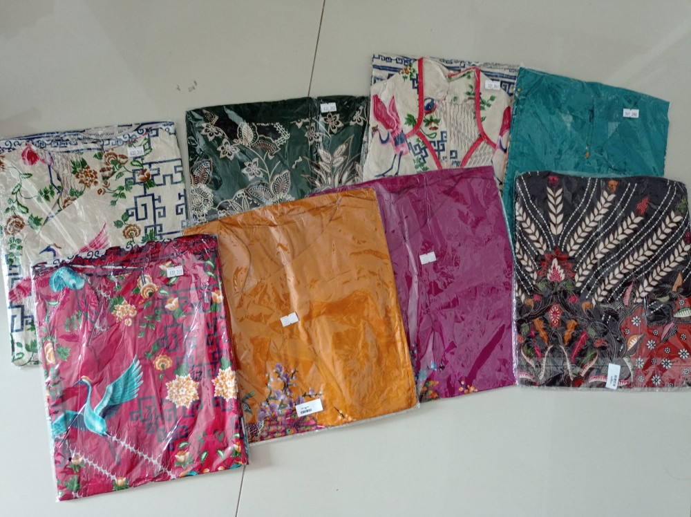 Batik Wanita - Atasan Batik 331 Black Ring