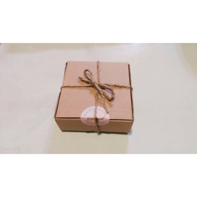 

PACKING BOX/PACKING BOX ULTAH 9CM X 9 CM X 3CM