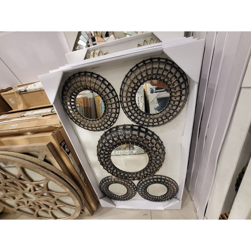 hiasan dinding informa