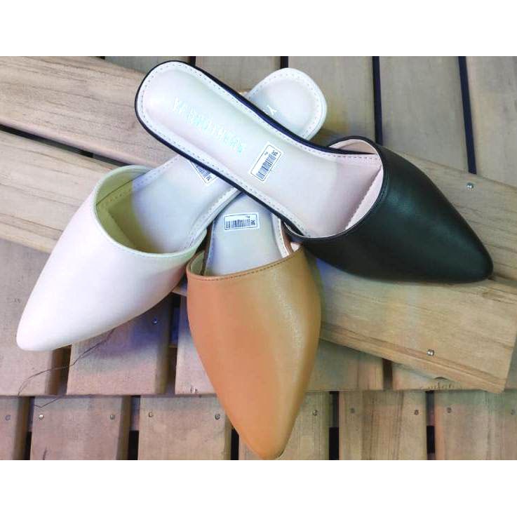 Sepatudari Karin Flatshoes wanita polos alas super empuk keren banget KR-FS0031