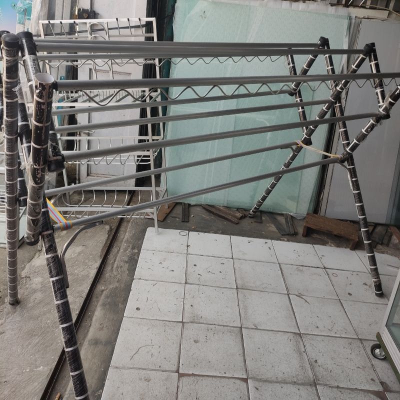 Jemuran Pakaian Baju Jumbo Besar