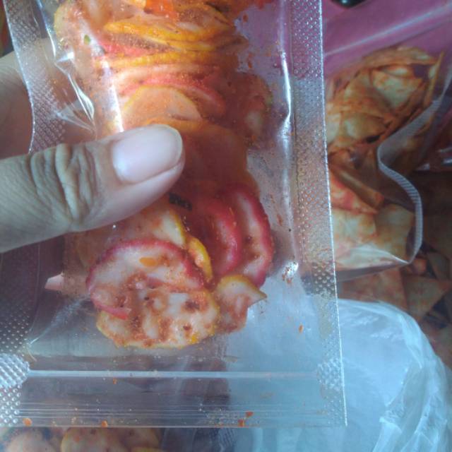 

Krupuk seblak "Ngemil yuuk