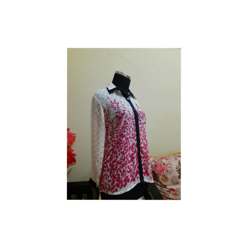 PRELOVED BLOUSE BUNGA