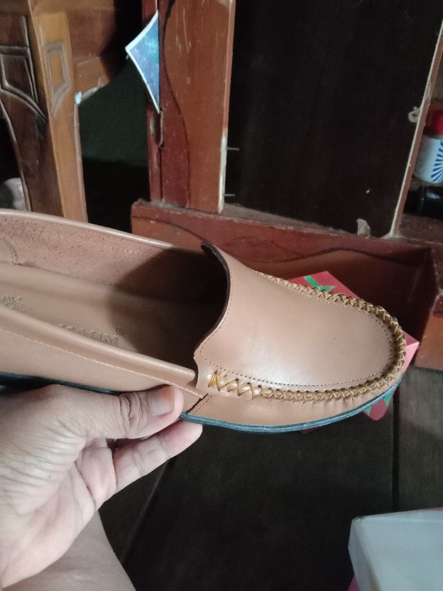 Sepatu Kerja Wanita Kulit Asli Flat