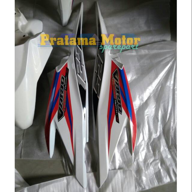 Cover body samping vario 125 lama