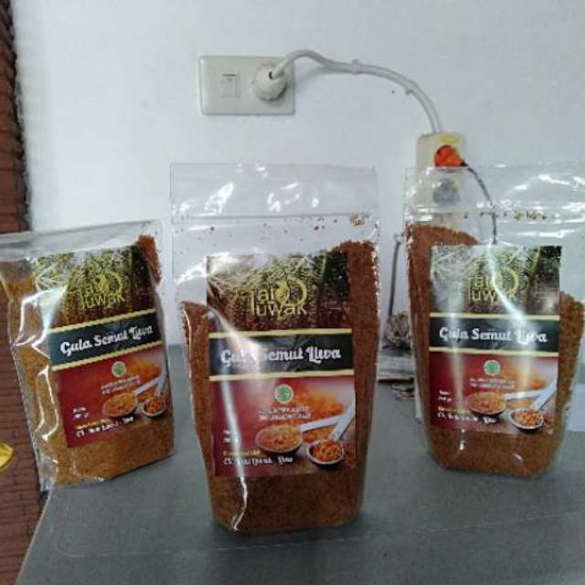 

Gula semut asli dan kopi bubuk robusta asli Lampung Barat