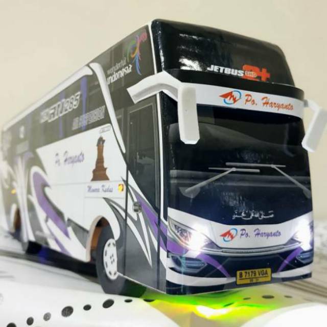 miniatur Bus bis /mainan bus bis Haryanto ungu  plus Lampu