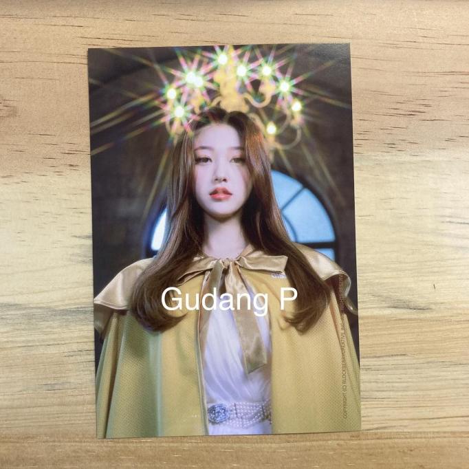 

Loona Choerry Postcard Lightstick PoB 2020 Termurah