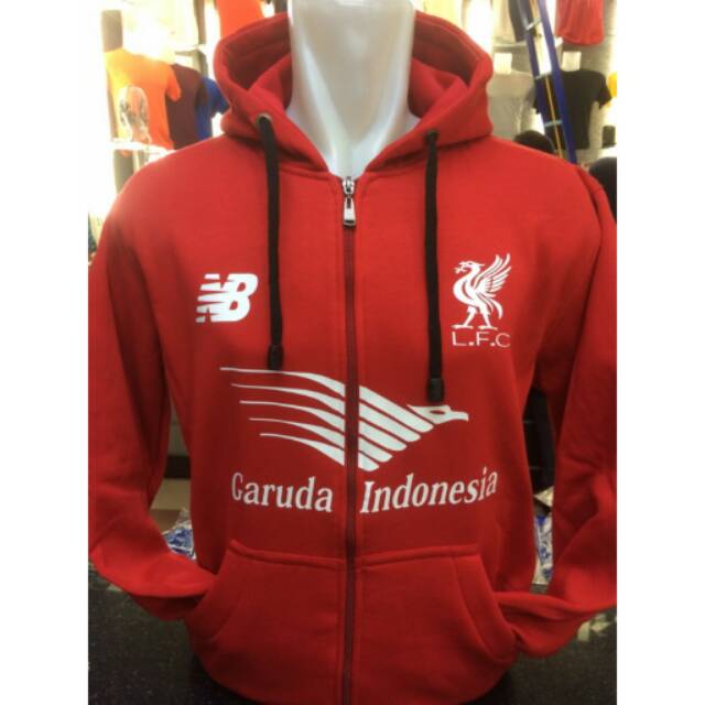 Jaket hoodie Liverpool training garuda New Balance warna merah terbaru musim 2015/2016