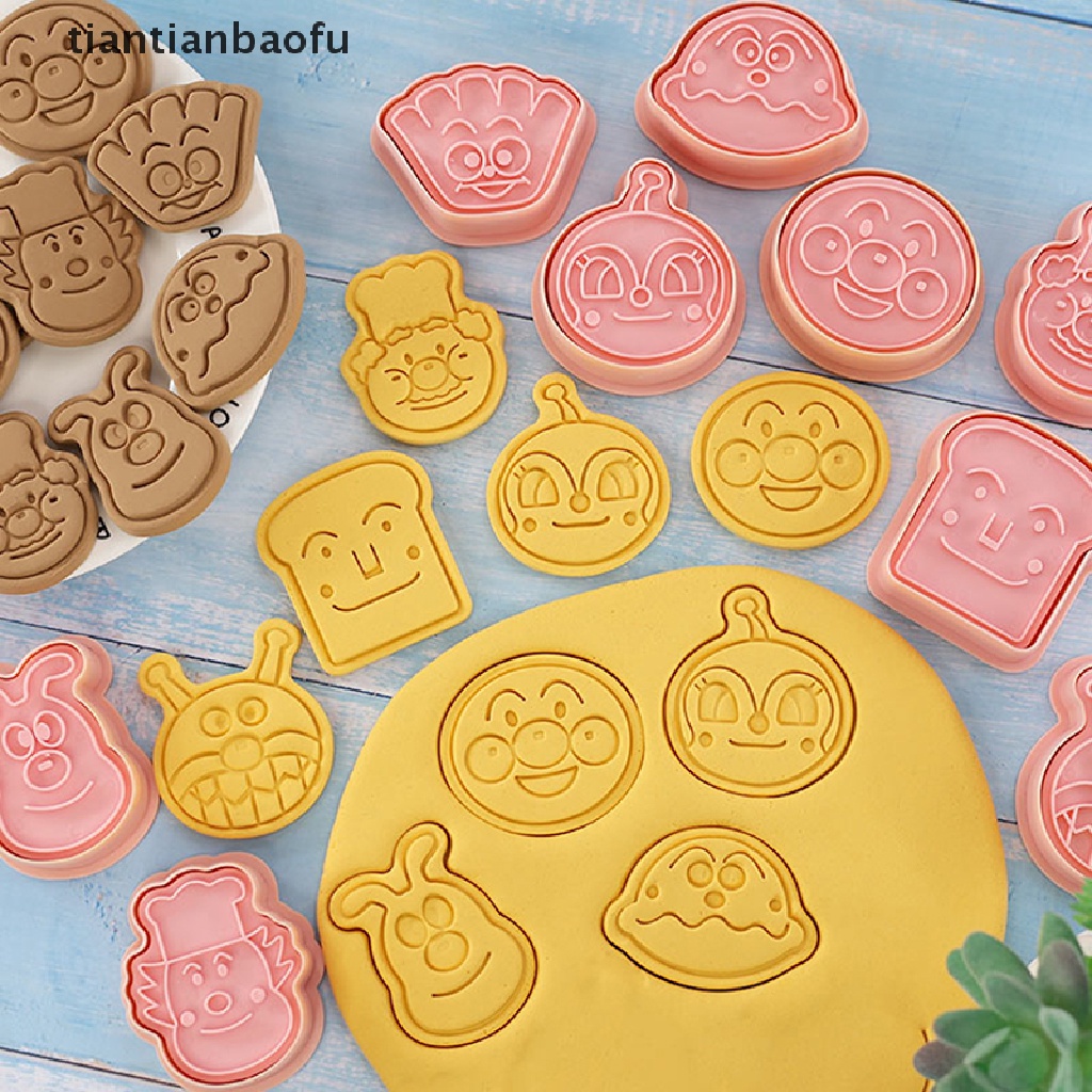 10 Pcs Cetakan Pemotong Kue Cookies Desain Run Kingdom Dessert