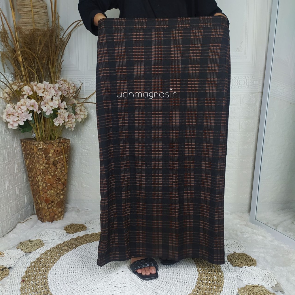 Jumbo Rok Motif Kotak / Span Tartan premium Super Jumbo