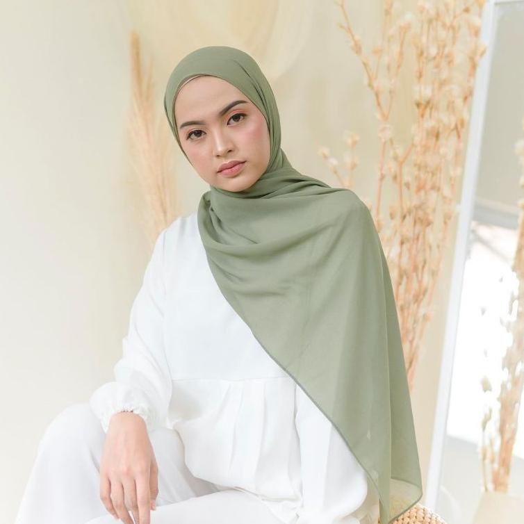 SAGE GREEN Pashmina Ceruty Babydoll ( Hijab Warna Sage Green ) [EU.11Au22ᴹ]