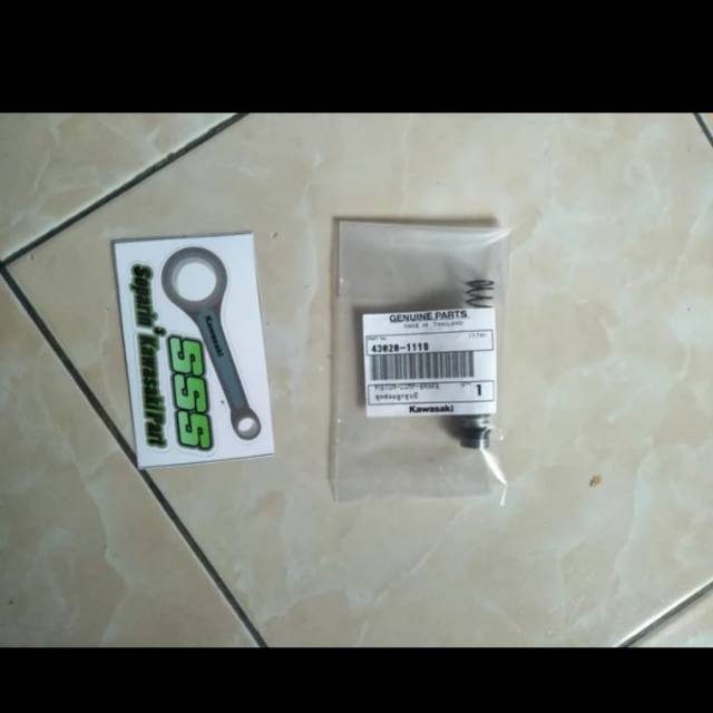 Seal master rem belakang ninja rr