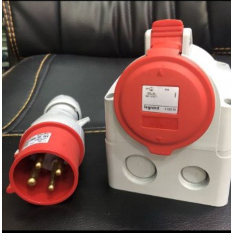 Stop kontak industri legrand / plug industri / soket industri 4pin 32a