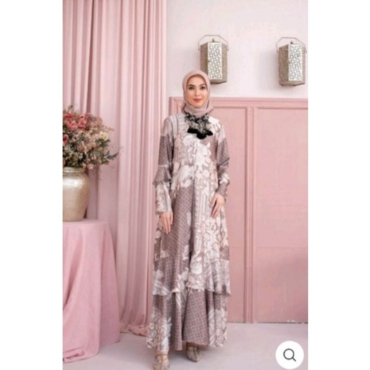 Elena dress wearing klamby color Taupe size L NEEW