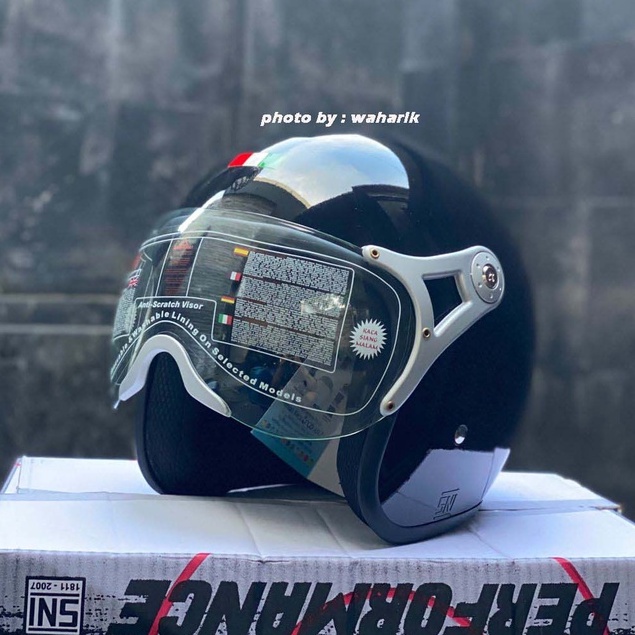 helm vespa italy hitam glossy + kaca bogo original