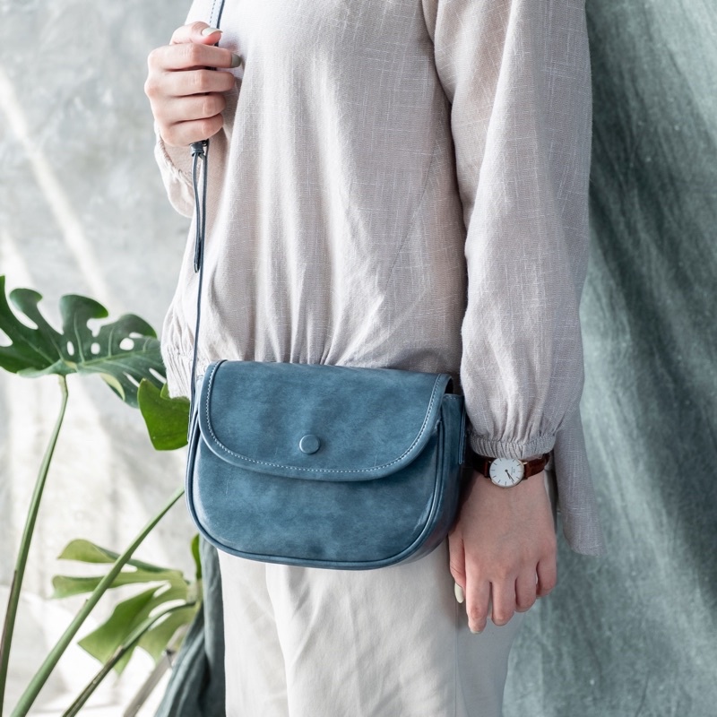 Naoki Sling Bag