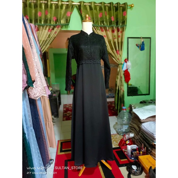 Gaun Pesta mewah hitam