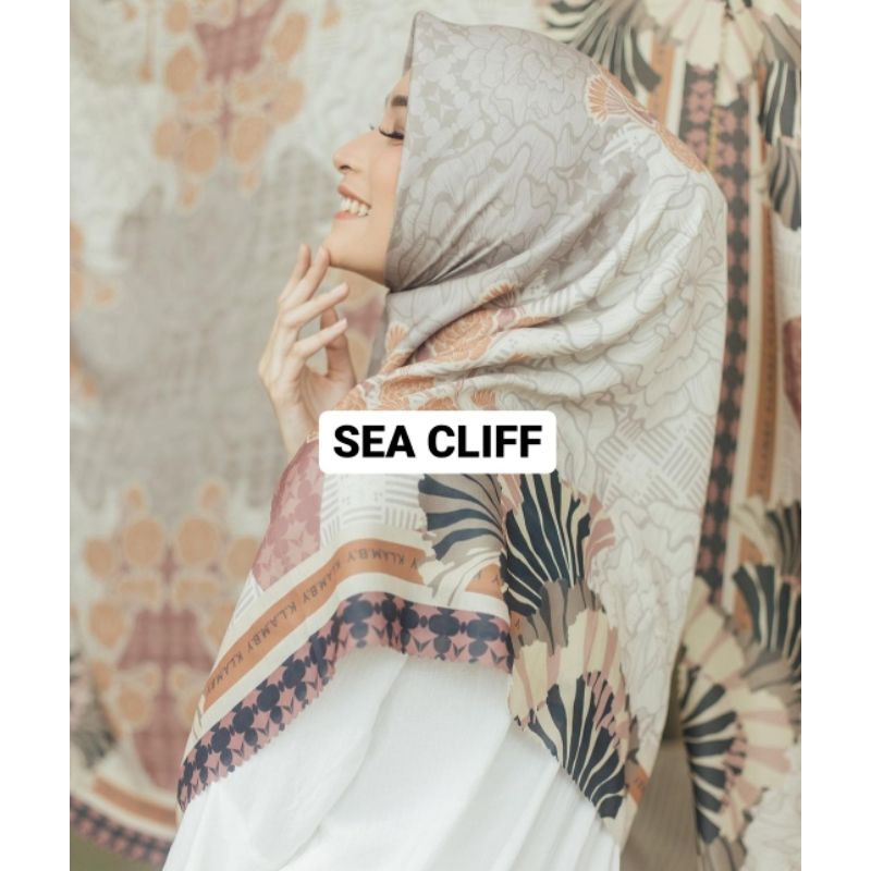 Bali Scarf Wearing Klamby