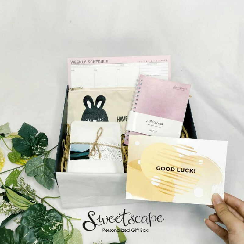 

Gift Box Package 134-Paket Hampers 134 - Wish You A Fortune