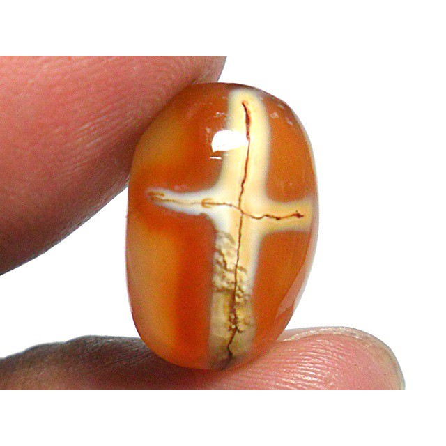 AG001 Oval Cabochon 10ct 16x11mm Natural Untreated Agate Figure 'White Cross' Picture