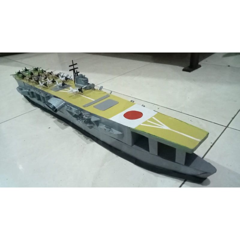 miniatur kapal induk Jepang IJN Akagi