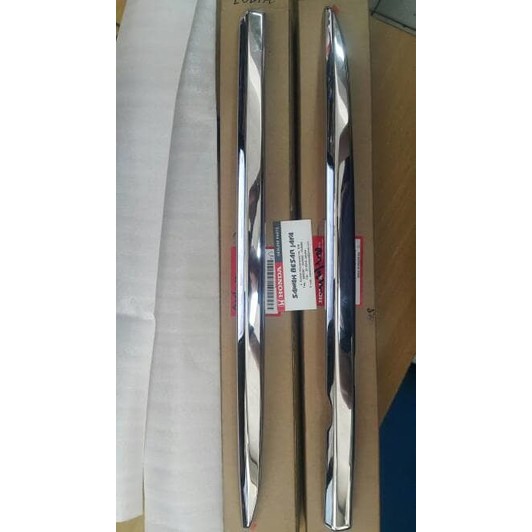 List Chrome / Vernekel Bagasi Belakang Mobil Honda Mobilio RS Original