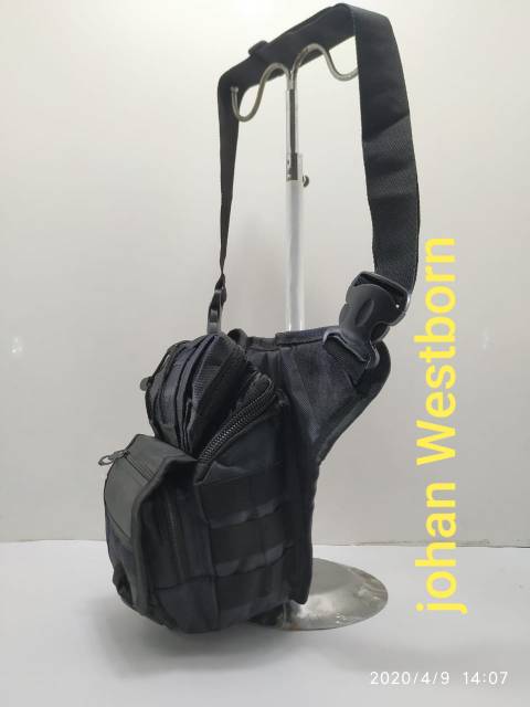 Tas selempang Pria outdoor Quiker Produk Black