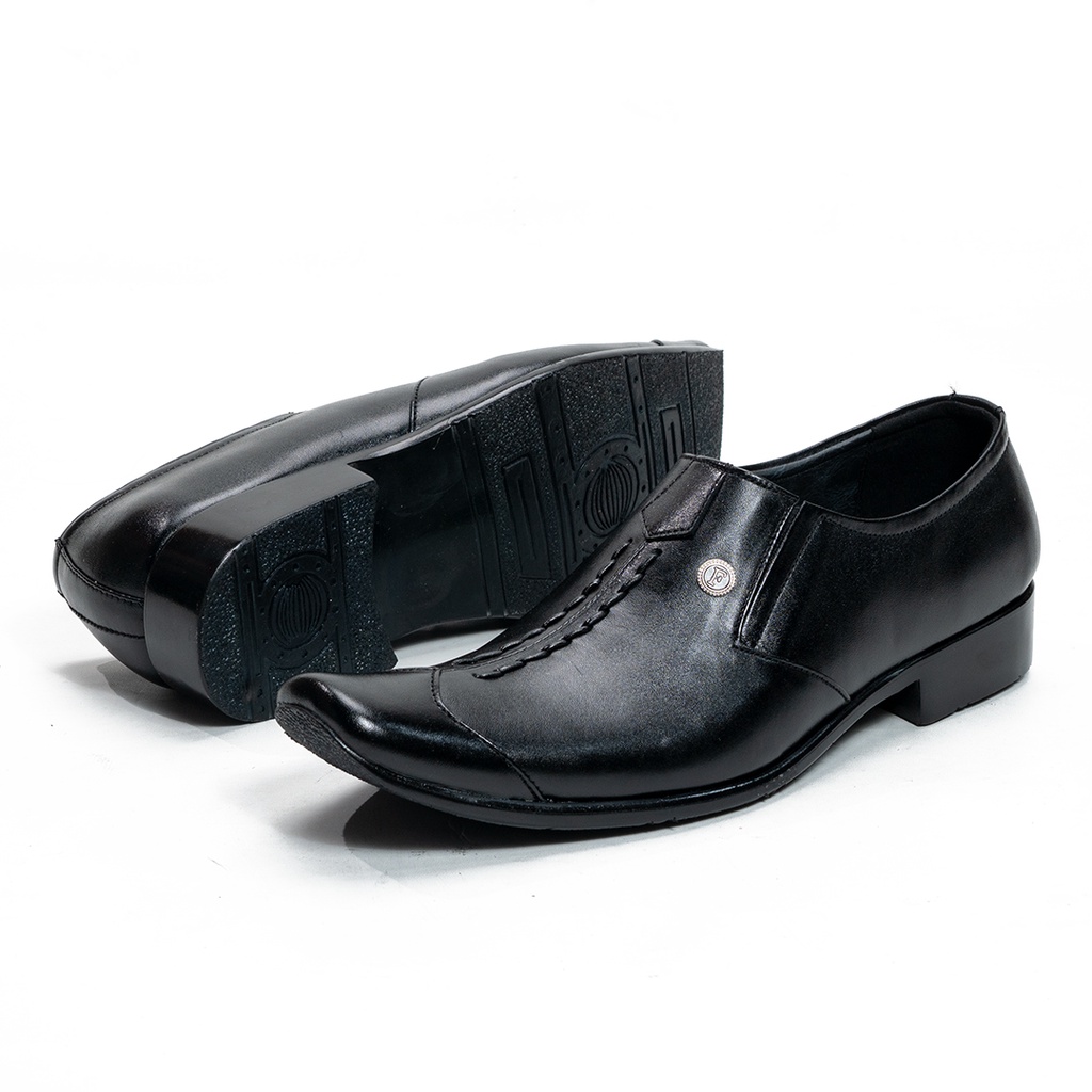 Sepatu Pantofel Pria Formal Kulit Asli Model Slip On Anti Slip F9014 Hitam