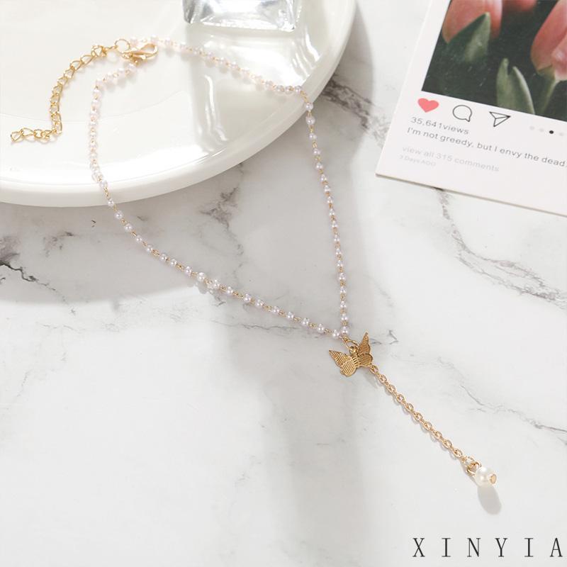 Kalung Rantai Klavikula Hias Liontin Kupu-Kupu Mutiara Gaya Retro Untuk Perempuan