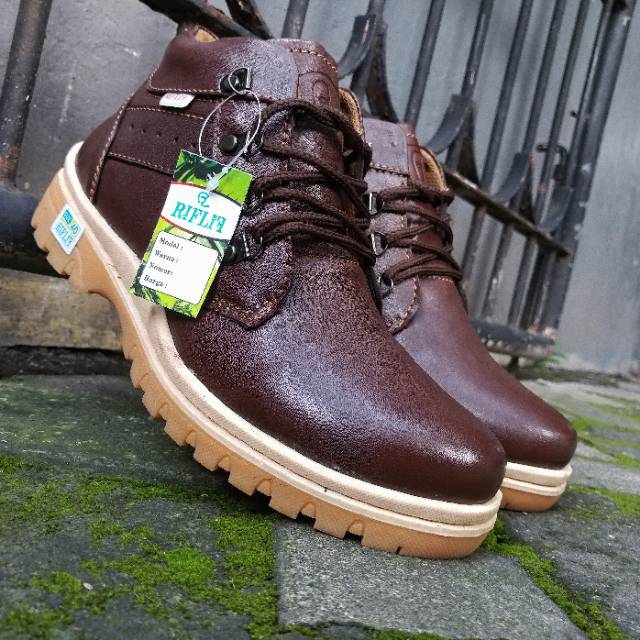Sepatu Boots Pria Bahan Kulit Asli Elegan