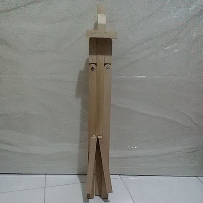 Wooden Easel max 52cm x 80cm Stand Kayu Sandaran Lukisan Tripod Kayu Aestetic Peralatan Perlengkapan Tools Stuff Equipment Paint Painting Melukis Mini Kecil Serbaguna Murah Photo Stand Lukis Penyangga Foto Hp Easel Dudukan Akrilik Termurah Grosir Prakarya