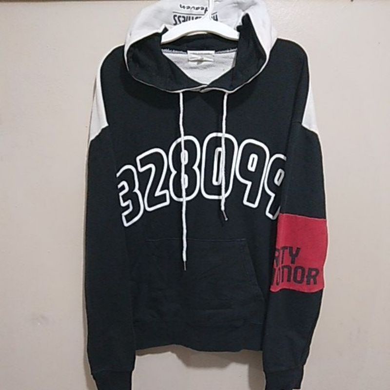 hoodie attention second