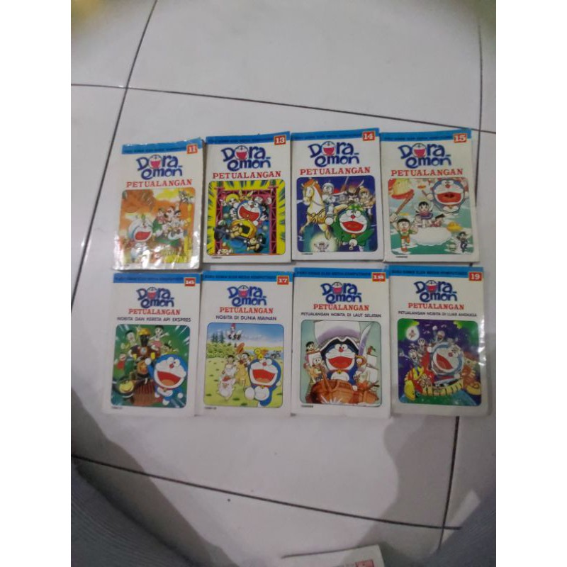 Buku komik doraemon pertualangan