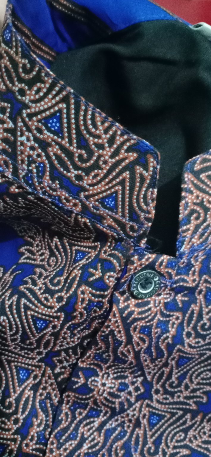 Batik Solo Modern Setelan Sarung Dan Koko Batik Lapis Furing Motif Wulu Wayang Putih