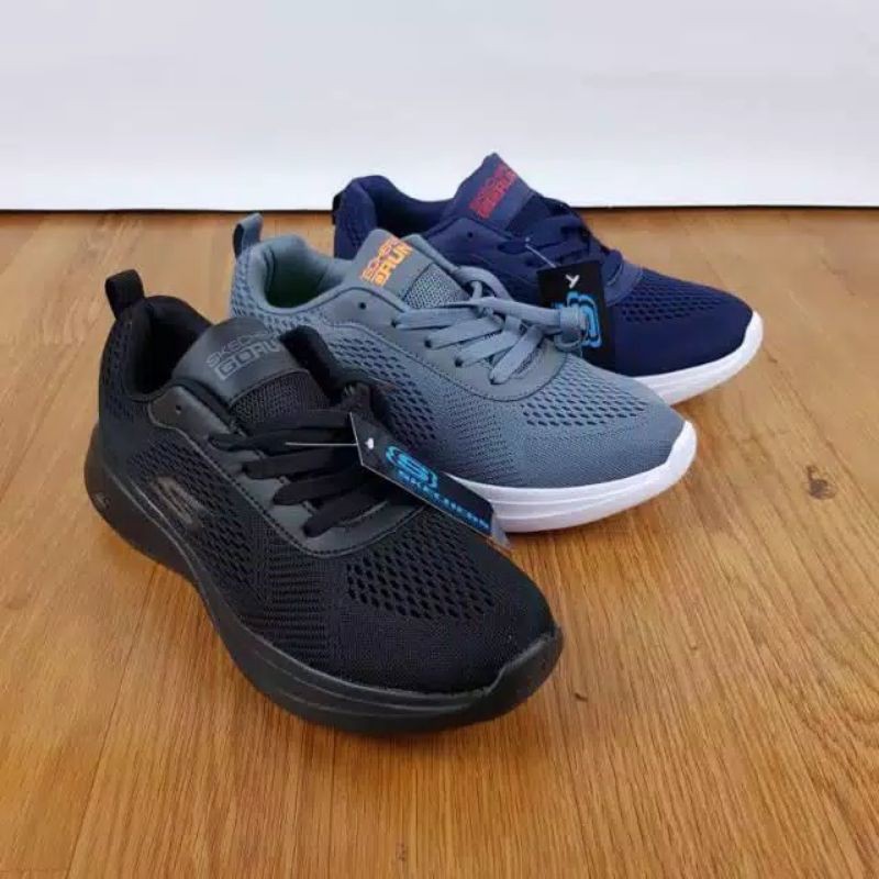 SKECHERS GO RUN FAST QUAKE MAN